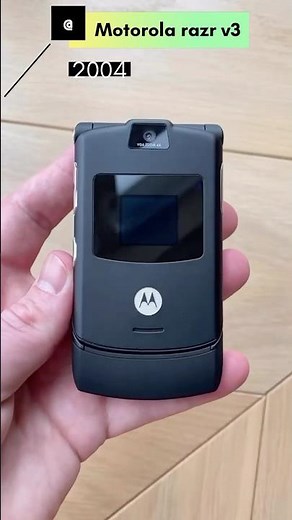 #vintagetech Motorola Razr V3 Iconic Flip Phone#retro #shorts