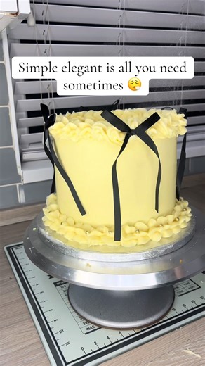 Simple and Elegant Birthday Cake Ideas