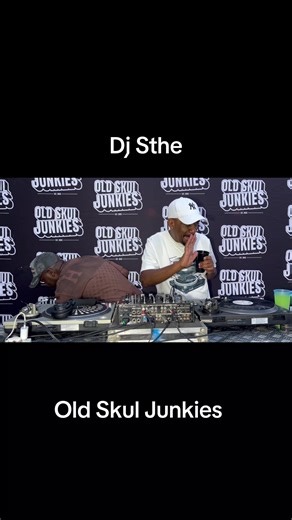 Old School Junkies Mix by DJ Sthe