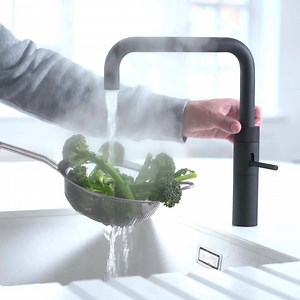 Did you know: In the UK 3,500 children per year are burnt by a kettle. A Quooker tap is built into the worktop making it impossible to tip over and therefore a far safer kitchen solution. | Quooker UK