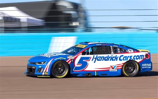 It all comes down to today as the NASCAR Cup Series championship is decided at Phoenix Raceway. Follow along for live updates from the season finale at the link in our story! #NASCARChampionship | Racing America