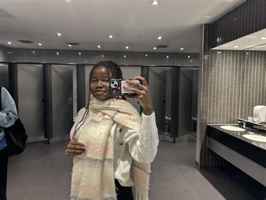 Outfits with Leather Skirts for Stunning Looks