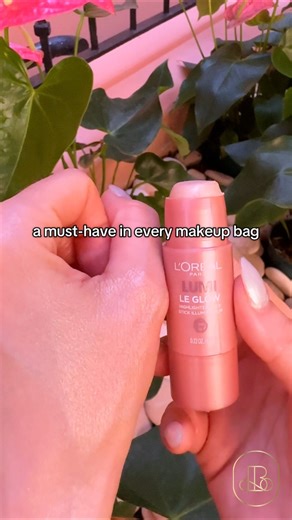 Lumi Glow Highlighter Stick ✨💖 | Creamy Radiance & Natural Shine 💫