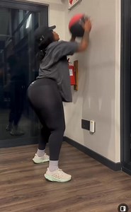 @ChrisExcel102 @officialtwinny That time Xoli Mfeka is getting ready for her next tape 😭