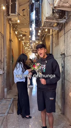 Arnic on Instagram: "Sirf Sunne Ke ₹2000?! 😳 Ek din ke liye gentle boyfriend bana. 24 ghante wait… kuch nahi. Phir ek booking aayi. Mall, shopping opinions, photo booth aur restaurant mein baatein. End mein realize hua — yeh role paison se zyada presence ka hai. #reelsindia #socialexperiment #gentleboyfriend #realstory #viralreels explorepage"