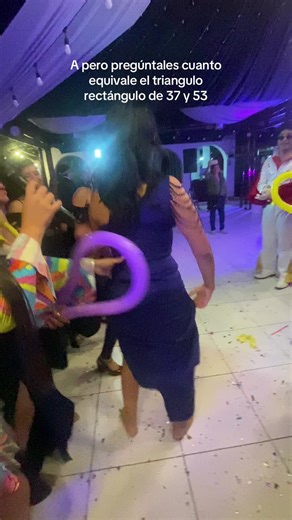 Triángulo Rectángulo: Conversación Curiosa