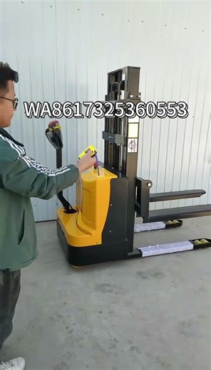 The electric forklift with remote control feature allows for remote operation. #materialhandling