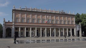 Time Lapse De Romolo Valli Municipal Theater Reggio Emilia Metrajes - Vídeo de historia, completo: 148264350