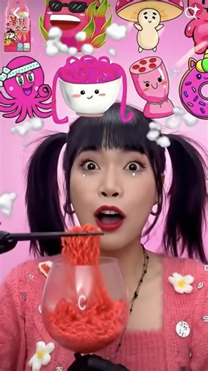 EATING RANDOM PINK FOOD 🥘 CREDIT BY @toby0502 #makanbuah #funny #blackpink