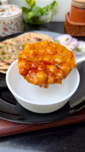 Most Delicious chole recipe "Chikkrt Cholay"😍 | Chandni food corner