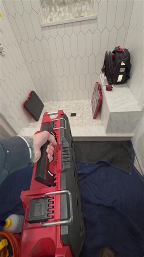 How you do anything, is how you do everything! #nh #glazier #bluecollar #nothingbutheavyduty #johnsonlevel @Milwaukee Tool @Johnson Level @VETO PRO PAC