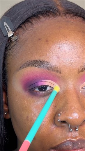 Panashe | Makeup & Beauty on Instagram: "I love a good detailed eyeshadow tutorial 😩 Product details: • Ace Beauty Nostalgia eyeshadow palette • @morphe2 9T artistry palette • • • #eyeshadowtutorial #eyeshadowoftheday #makeuplooks #blackcontentcreators #makeupcontentideas"