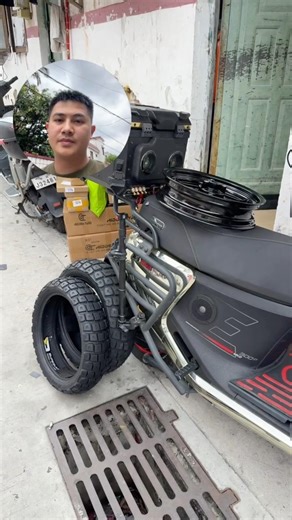 We're starting to assemble the Ninebot M5 100 14-wheel electric scooter #ninebot #m5100