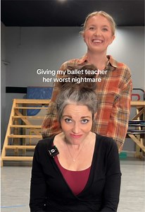 Cast ur vote sin the comments, do we prefer messy bun or her millennial side part 😎💅 @Ms. Victoria #ballettok #balletbun