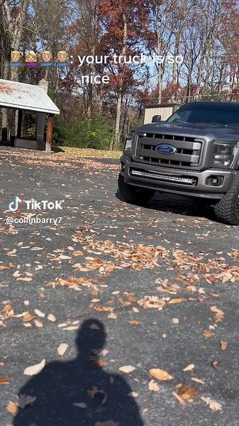 Its a love/hate kinda thing. #ford #superduty #6point7 #6sevenpowerstroke #powerstroke #flatbed #dually