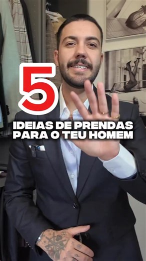 Estavas sem ideias do que oferecer aos homens da tua vida, tens aqui 5 ideias 👌🏻 Seja o teu pai, irmão, marido, namorado ou filho adulto, todos eles vão gostar de pelo menos uma destas opções. 1. Carteiras: Coach Outlet - Card Case In Signature Canvas- 59€ (encontras no site da Coach) Louis Vuitton - Double Card Holder - 300€ (encontras no site da Louis Vuitton) Hermès - H Sellier card holder - 735€ (encontras no site da Hermès) 2. Óculos de Sol: Hawkers - Point - Black Neptuno - 55€ (encontra