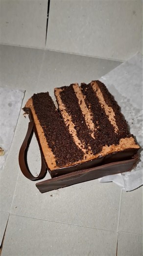 Chocolate Chip Cake Slice & Chocolate Cake Slice 🍫🍰 | Rich & Moist | 📍Java Lounge #cakelovers