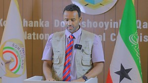 4.5K views · 66 reactions | Gudoomiyaha Komishanka Doorashooyinka Qaranaka JSL oo maanta shirjaa'id ku qabtaya xarunta guud ee KDQ ayaa waxa uu shaaciyey waqtiga la joojinayo isu socodka gaadiidka | Tooshka Siyaasadda | Facebook