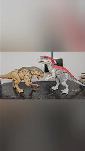 Jurassic World Rebirth Rumble N Rampage Distortus Rex comparisons!