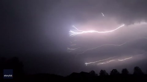 Lightning Spiders Across Kentucky Sky in Slo-Mo Video