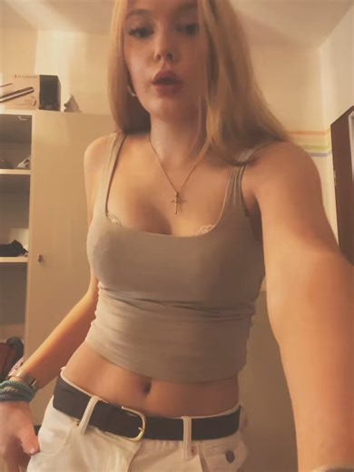 bestsocialmediagirls (@bestsocialmediagirls)’s videos with Originalton - bestsocialmediagirls