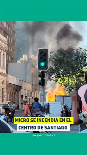 Incendio de micro en el centro de Santiago