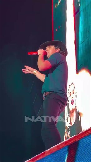 Direct from the Oz Festival, Natanzinho Lima is partying with Nativa FM.