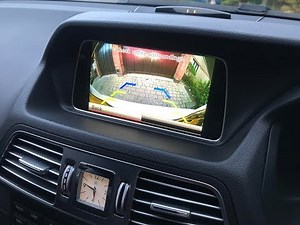 Mercedes E250 cabriolet reverse camera fitting.