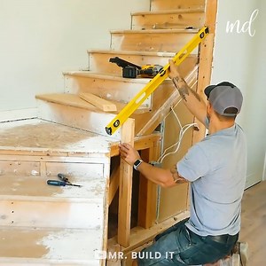 They're on a DIY staircase makeover mission | Lilyon DIY