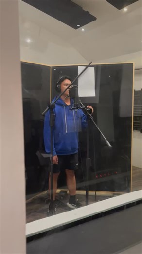 Your brand deserves the right voice. At Room Eleven Studios, we offer a diverse network of professional voice talents ready to represent your brand with precision and authenticity. Whether for corporate videos, commercials, or digital campaigns — our production team ensures professional-quality sound from start to finish. Let’s collaborate to make your message resonate. #RoomElevenStudios #VoiceOver #CorporateAudio #BrandCommunication | Room Eleven