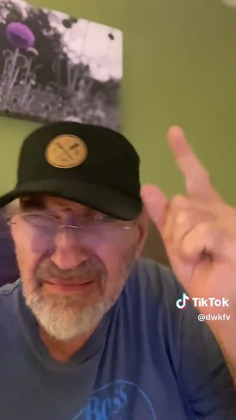 The Importance of Facial Expressions in ASL