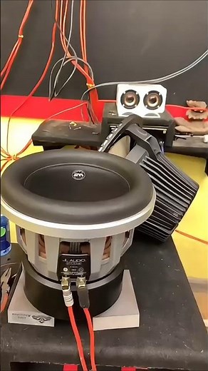 Subwoofer bass, 12" JL Audio W7