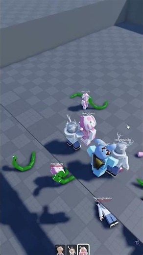 Mipan & Zuzuzu Feed Famous YouTubers to a Swarm of Snakes in Roblox!