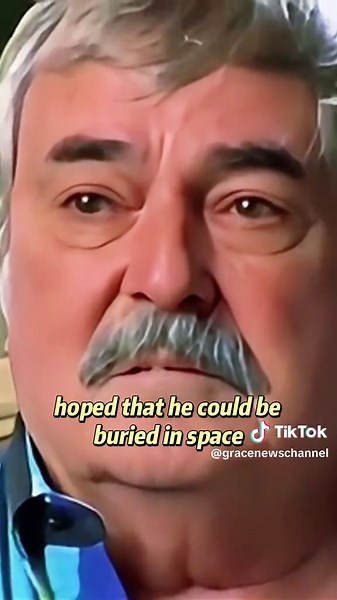 6 celebrities who chose unusual funeral arrangements. #usa #celebrity #entertainment