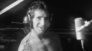 Bon Scott’s family reveal how they tried to save the rocker