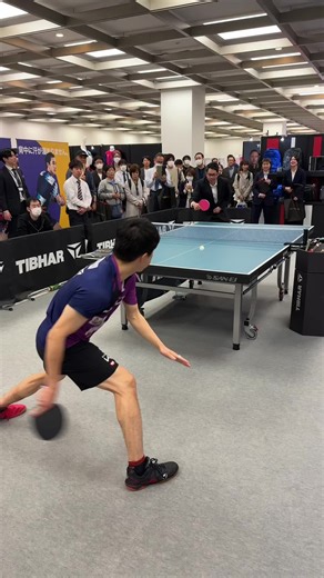 神巧也選手の迫力満点ドライブ連打