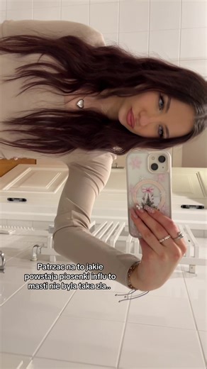 Nowe piosenki influ: Sparky 747 z nowym brzmieniem