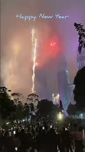 Happy New Year 🕛 Malaysia Kuala Lumpur klcc 🗼 Tower #bride