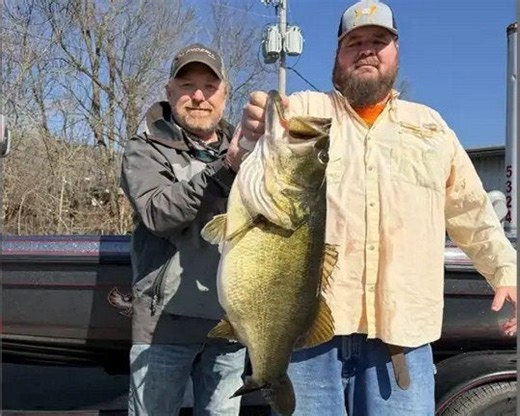 Tennessee: New State Record 15.75lb. Largemouth Bass