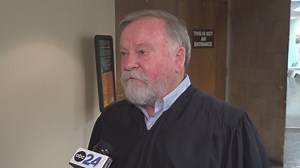 Shelby County General Sessions Judge Bill Anderson submits retirement paperwork