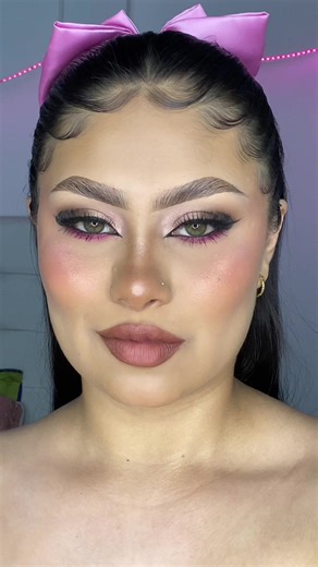 Tutorial de maquillaje para San Valentín con Daniela Ramírez