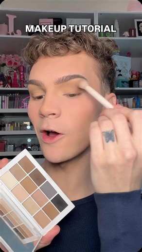 Jesse Jaggers on Instagram: "Do we think miss avery learned something!? 📝 #explore #makeup #makeuptutorial #lgbt #makeup #beauty #tutorial #grwm"