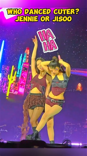 Jennie walked to Jisoo and THIS happened 😍 #blackpink #jennie #jisoo #shorts