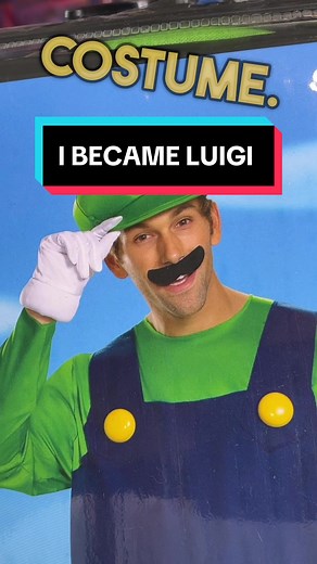 Luigi STINKS…LITERALLY 💀 #luigi #halloween #nintendo