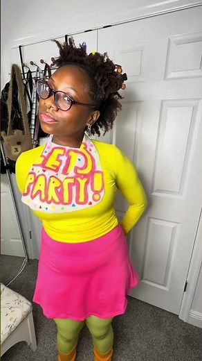 Toy Chica Cosplay for HHN! #halloween #cosplay #toychica #hhn #fnaf