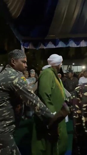 Where is Habib Syech, who knows? #habibsyech #habibsyekh #ahbabulmusthofa #sholawat #reels