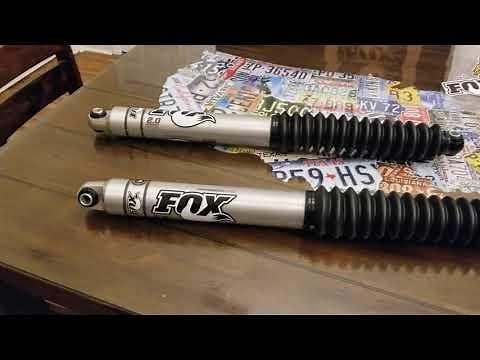 Which way should you mount your FOX 2.0 shocks? Should you run a shock boot?
