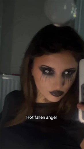 Toffee Beauty on Instagram: "Hot fallen angel Halloween makeup 🖤🪽 #fallenangel #makeup #halloween #halloween2025 #viral"