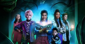 A Babysitter's Guide To Monster Hunting: Start, Handlung und Besetzung