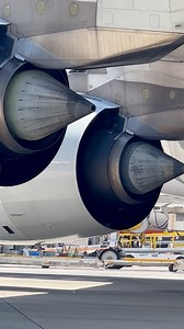 385K views · 6.1K reactions | Singapore Airlines Airbus A380-800 pushback. #plane #planes #planespotting #planespotter #planelover #planevideo #aviation #aviationlover #aviationdaily #aviationvideo #airport #airportlife #airportdaily #sydney #australia #australian #aeroplane #airplane #aircraft #airlines #airliner #airways #airlift #runway #pilot #pilots #pilotlife #crew #crewlife #singapore #SingaporeAirlines | Tarmacc | Facebook